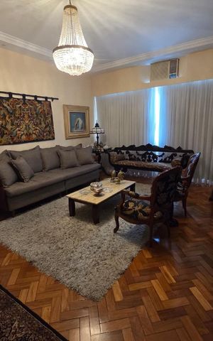 Apartamento à venda com 130m², 3 quartos e 1 vaga Apartamento à venda com 130m², 3 quartos e 1 vagaSala