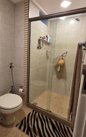 Apartamento à venda com 130m², 3 quartos e 1 vaga Apartamento à venda com 130m², 3 quartos e 1 vagaBanheiro