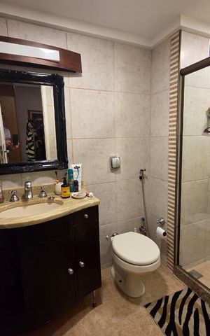 Apartamento à venda com 130m², 3 quartos e 1 vaga Apartamento à venda com 130m², 3 quartos e 1 vagaBanheiro