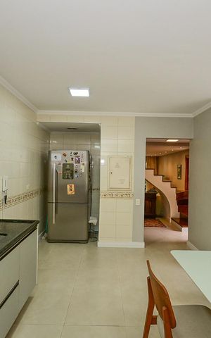 Casa de condomínio para alugar com 300m², 3 quartos e 4 vagasCozinha