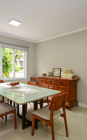 Casa de condomínio para alugar com 300m², 3 quartos e 4 vagasCozinha