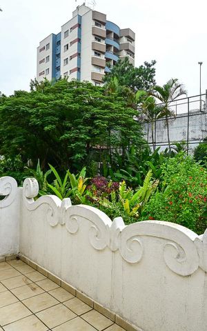 Casa de condomínio para alugar com 300m², 3 quartos e 4 vagasVaranda da Suíte 
