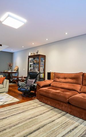 Casa de condomínio para alugar com 300m², 3 quartos e 4 vagasSala