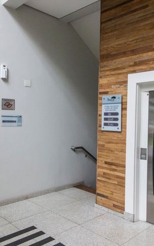 Apartamento para alugar com 182m², 2 quartos e 2 vagasEntrada