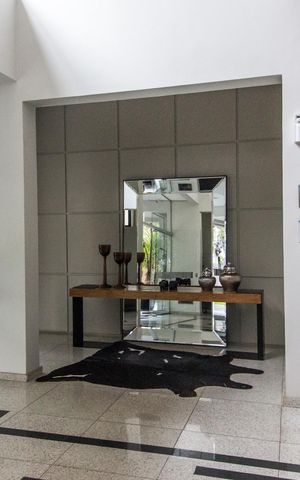 Apartamento para alugar com 182m², 2 quartos e 2 vagasEntrada