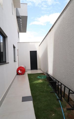 Casa de condomínio para alugar com 312m², 3 quartos e 4 vagasCorredor