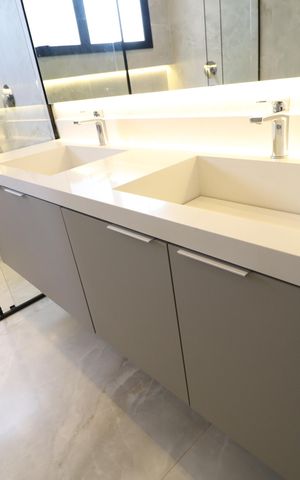 Casa de condomínio para alugar com 312m², 3 quartos e 4 vagasBanheiro do Quarto 3