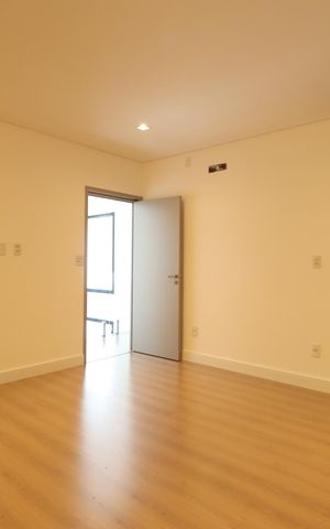 Casa de condomínio para alugar com 312m², 3 quartos e 4 vagasQuarto 3 - Suíte