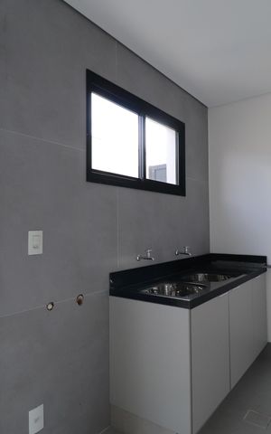 Casa de condomínio para alugar com 312m², 3 quartos e 4 vagasÁrea de Serviço