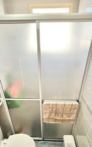 Apartamento à venda com 49m², 2 quartos e 1 vaga Apartamento à venda com 49m², 2 quartos e 1 vagaBanheiro