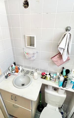 Apartamento à venda com 49m², 2 quartos e 1 vaga Apartamento à venda com 49m², 2 quartos e 1 vagaBanheiro