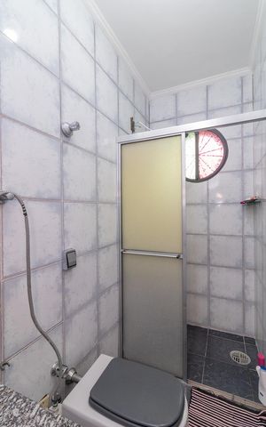 Casa à venda com 399m², 4 quartos e 2 vagasBanheiro do Quarto 2 - Suíte