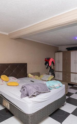 Casa à venda com 399m², 4 quartos e 2 vagasQuarto 4