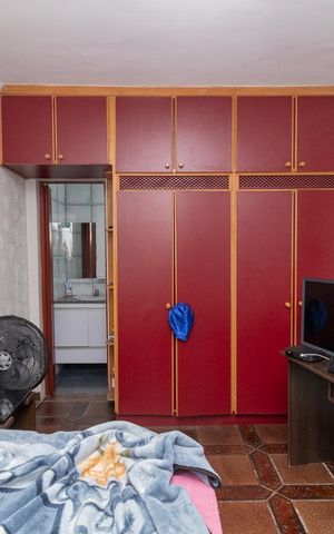 Casa à venda com 399m², 4 quartos e 2 vagasQuarto 2 - Suíte