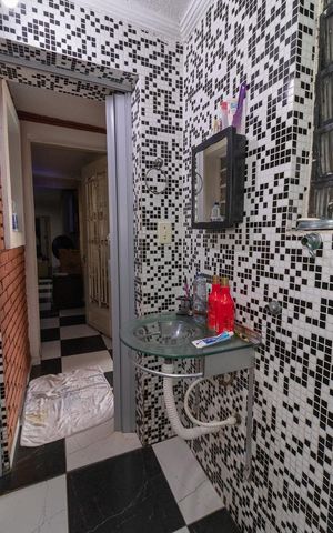 Casa à venda com 399m², 4 quartos e 2 vagasBanheiro 4