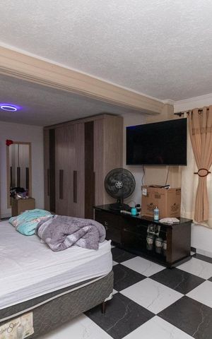 Casa à venda com 399m², 4 quartos e 2 vagasQuarto 4
