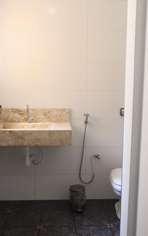 Casa para alugar com 210m², 2 quartos e 3 vagasBanheiro Suíte