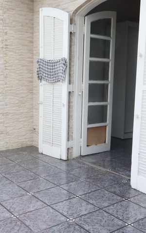 Casa para alugar com 210m², 2 quartos e 3 vagasVaranda - Suíte