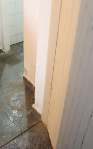 Casa para alugar com 210m², 2 quartos e 3 vagasBanheiro garagem