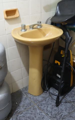 Casa para alugar com 210m², 2 quartos e 3 vagasBanheiro garagem