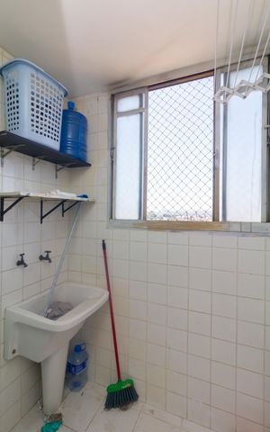 Apartamento à venda com 54m², 2 quartos e 1 vagaCozinha e Área de Serviço