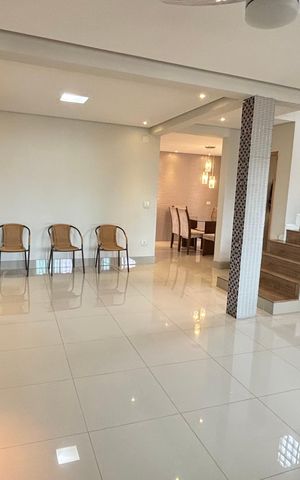 Casa à venda com 300m², 4 quartos e 5 vagas