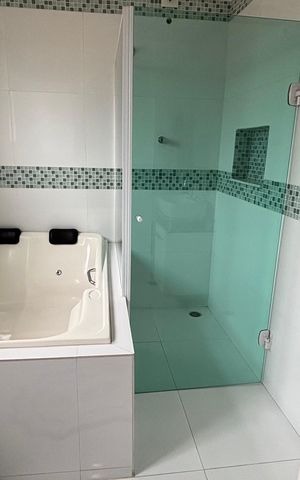Casa à venda com 300m², 4 quartos e 5 vagas