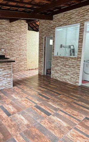 Casa à venda com 300m², 4 quartos e 5 vagas