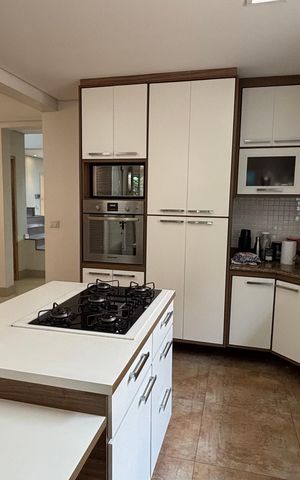 Casa à venda com 300m², 4 quartos e 5 vagas
