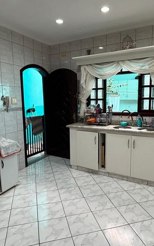 Casa à venda com 393m², 3 quartos e 2 vagas Casa à venda com 393m², 3 quartos e 2 vagasCozinha