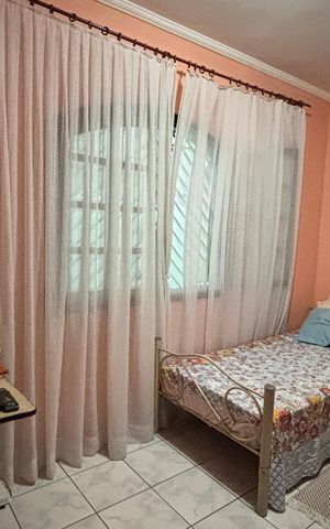 Casa à venda com 393m², 3 quartos e 2 vagas Casa à venda com 393m², 3 quartos e 2 vagasQuarto 1