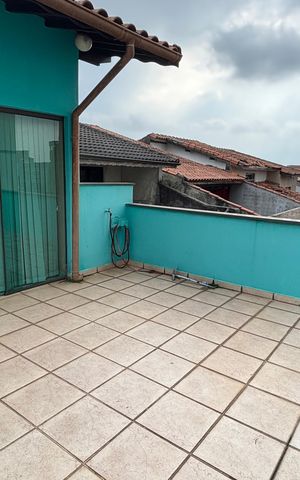 Casa à venda com 393m², 3 quartos e 2 vagas Casa à venda com 393m², 3 quartos e 2 vagasSótão - Sala Tv - Varanda