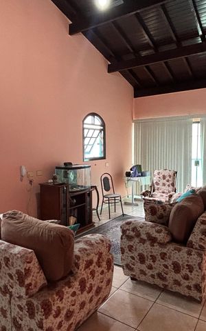 Casa à venda com 393m², 3 quartos e 2 vagas Casa à venda com 393m², 3 quartos e 2 vagasSótão - Sala Tv
