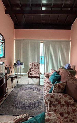 Casa à venda com 393m², 3 quartos e 2 vagas Casa à venda com 393m², 3 quartos e 2 vagasSótão - Sala Tv
