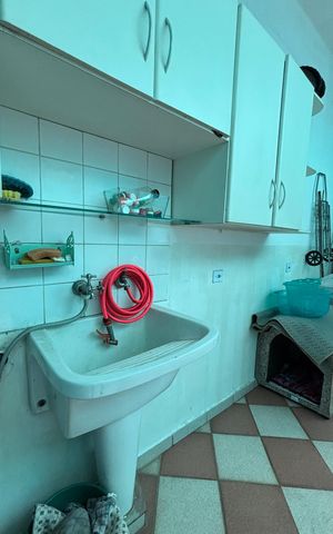 Casa à venda com 393m², 3 quartos e 2 vagas Casa à venda com 393m², 3 quartos e 2 vagasQuintal - Area de Serviço