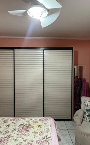 Casa à venda com 393m², 3 quartos e 2 vagas Casa à venda com 393m², 3 quartos e 2 vagasQuarto 2