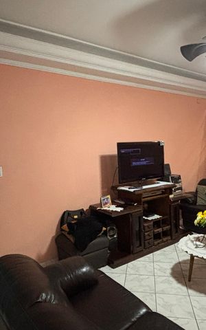 Casa à venda com 393m², 3 quartos e 2 vagas Casa à venda com 393m², 3 quartos e 2 vagasSala