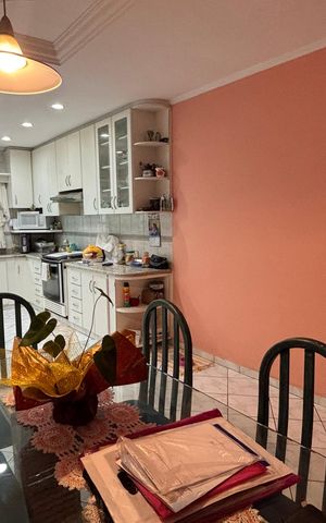 Casa à venda com 393m², 3 quartos e 2 vagas Casa à venda com 393m², 3 quartos e 2 vagasCozinha