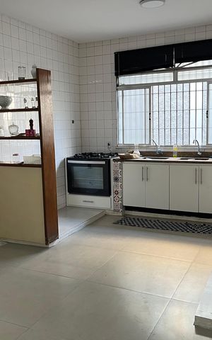 Casa para alugar com 700m², 5 quartos e 2 vagas