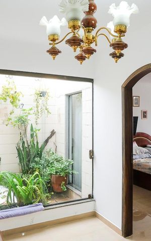 Casa à venda com 254m², 2 quartos e 4 vagasSala para os quartos