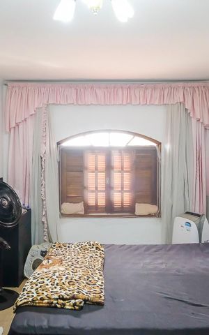 Casa à venda com 254m², 2 quartos e 4 vagasSuíte 2