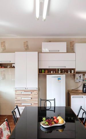Casa à venda com 254m², 2 quartos e 4 vagasCozinha