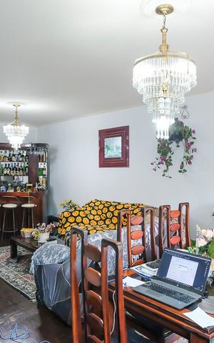 Casa à venda com 254m², 2 quartos e 4 vagasSala