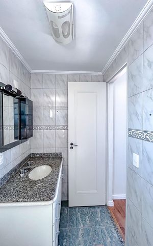 Apartamento à venda com 71m², 3 quartos e 2 vagasBanheiro da Suíte