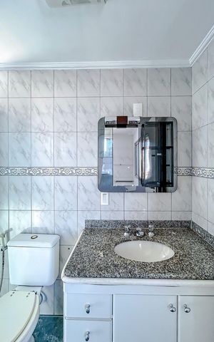 Apartamento à venda com 71m², 3 quartos e 2 vagasBanheiro da Suíte