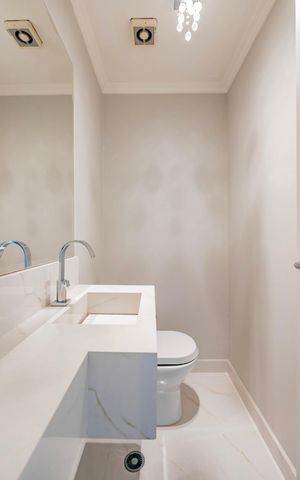 Apartamento para alugar com 139m², 3 quartos e 3 vagas Apartamento para alugar com 139m², 3 quartos e 3 vagasBanheiro