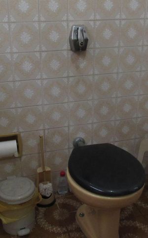 Casa para alugar com 270m², 4 quartos e 3 vagasBanheiro 1