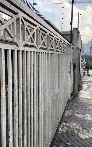 Casa para alugar com 270m², 4 quartos e 3 vagas Casa para alugar com 270m², 4 quartos e 3 vagasFachada