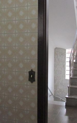 Casa para alugar com 270m², 4 quartos e 3 vagasBanheiro 1