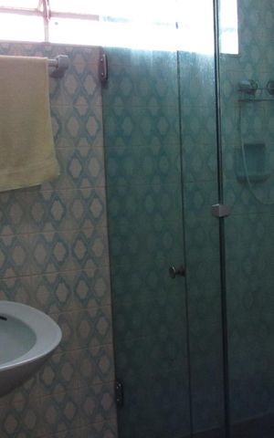 Casa para alugar com 270m², 4 quartos e 3 vagasBanheiro 4